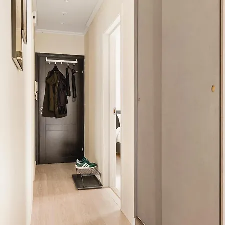 Dinbnb - Idyllic Location - 3 Bedroom