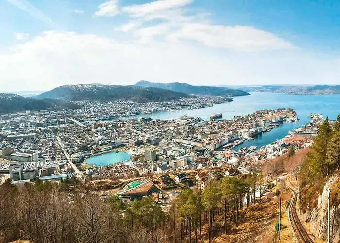 Dinbnb - Idyllic Location - 3 Bedroom Bergen