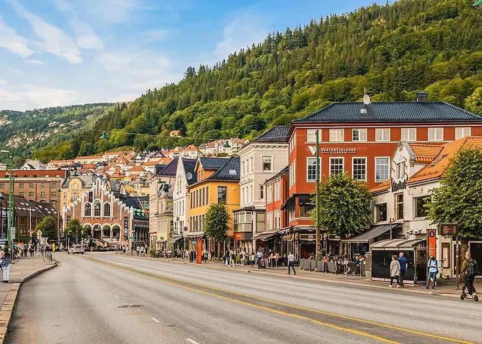 Dinbnb - Idyllic Location - 3 Bedroom Bergen